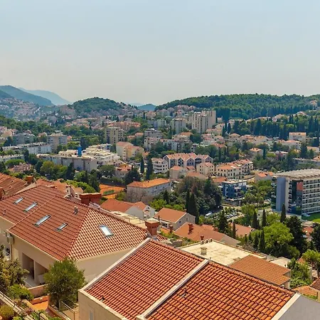 Golden View - Free Parking 아파트 *